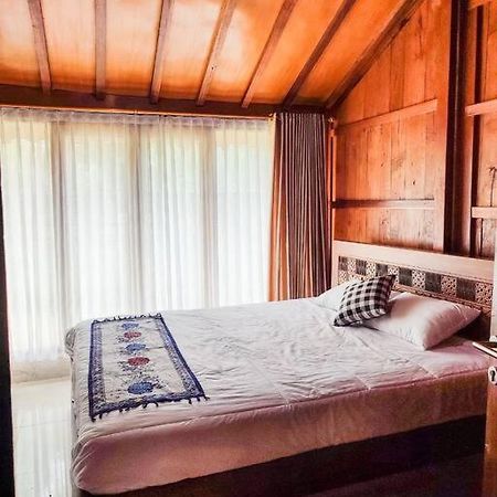 Ndalem Arsita Villa Yogyakarta Exterior foto