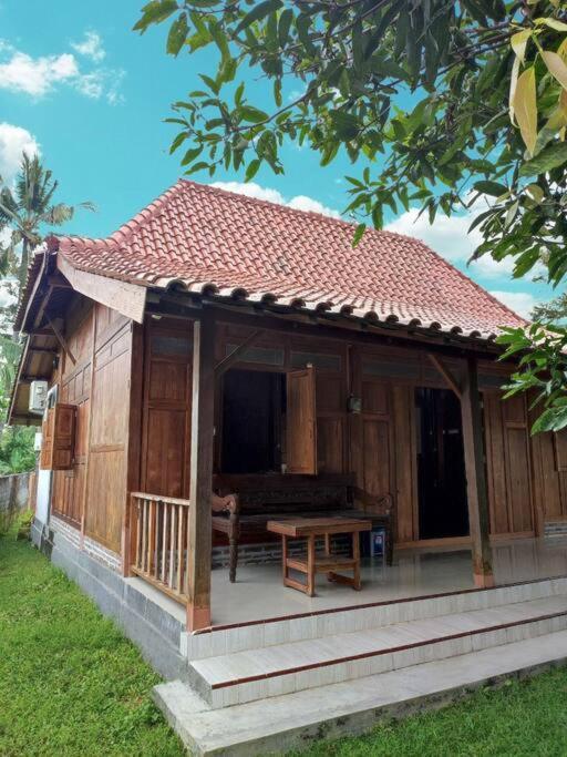 Ndalem Arsita Villa Yogyakarta Exterior foto